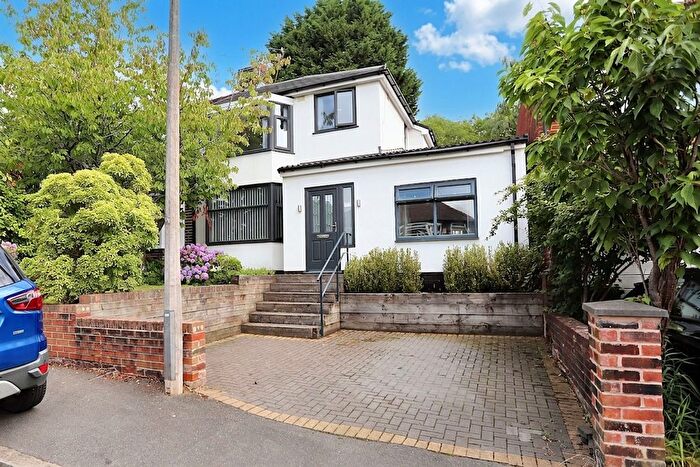 4 Bedroom Semi Detached House For Sale In Beckley Avenue, Prestwich, M25