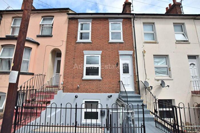 1 Bedroom Flat To Rent In Battle Street, Reading, RG1