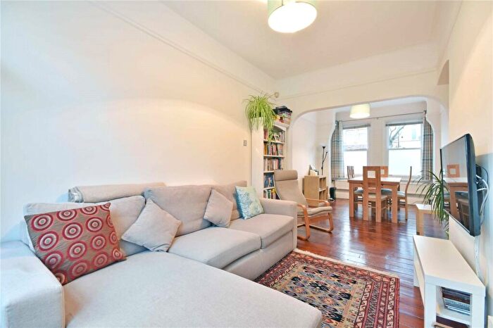 3 Bedroom Terraced House To Rent In Hewitt Avenue, Wood Green, N22