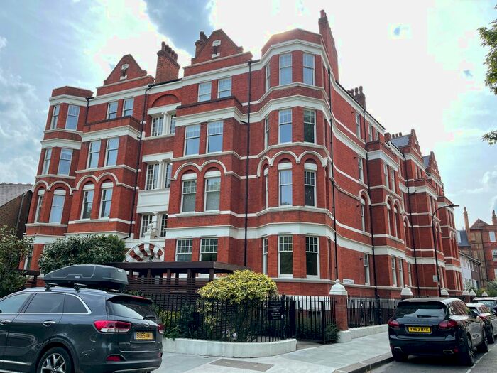 1 Bedroom Flat To Rent In Hamlet Gardens, Hammersmith, W6