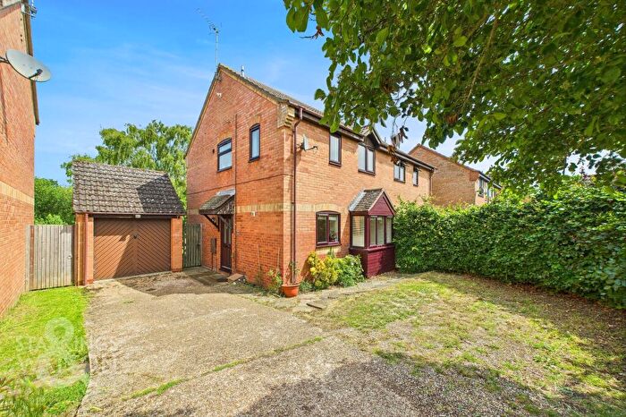 3 Bedroom Semi-Detached House For Sale In Fletcher Way, Acle, Norwich, NR13