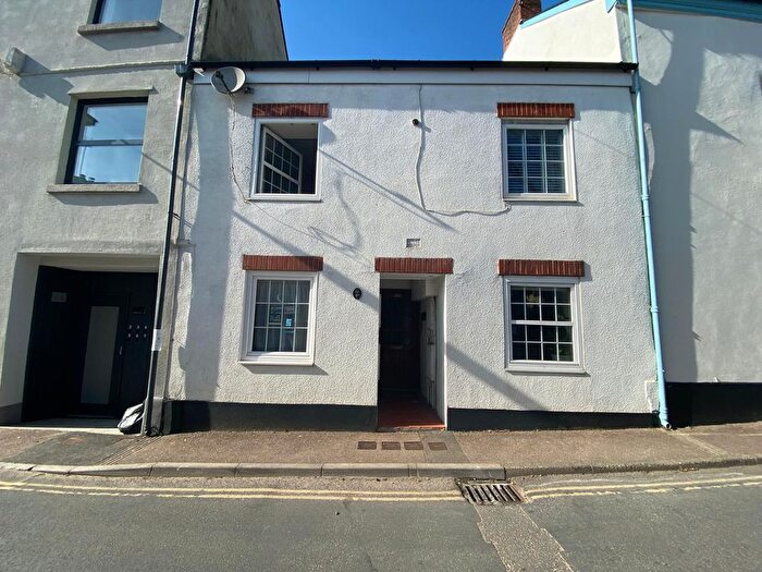 1 Bedroom Flat For Sale In New Exeter Street, Newton Abbot, TQ13