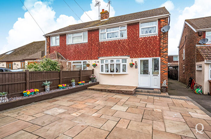 3 Bedroom Semi-Detached House For Sale In Chaffes Lane, Upchurch, Sittingbourne, Kent, ME9