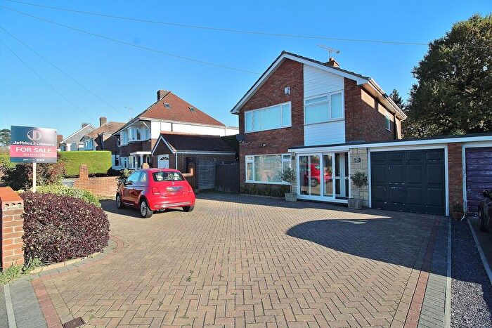 4 Bedroom Detached House For Sale In Stakes Hill Road, Waterlooville, PO7