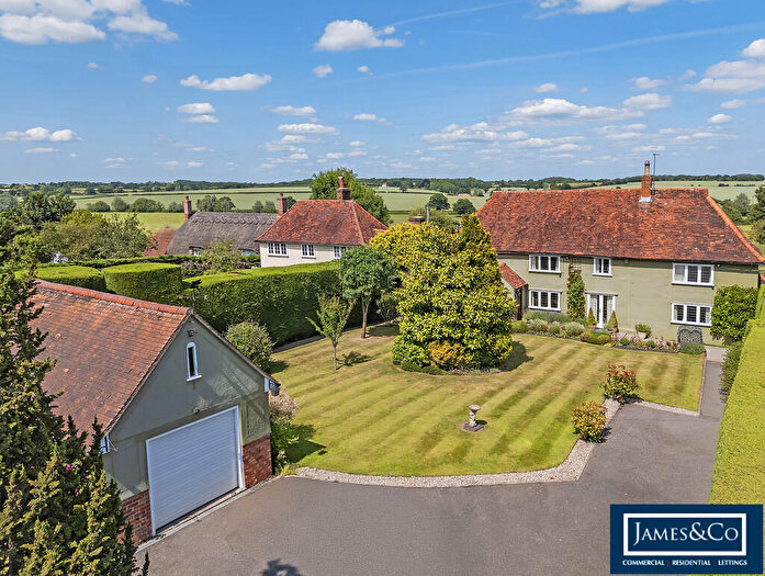 3 Bedroom Detached House For Sale In Parsonage Downs, Dunmow, CM6