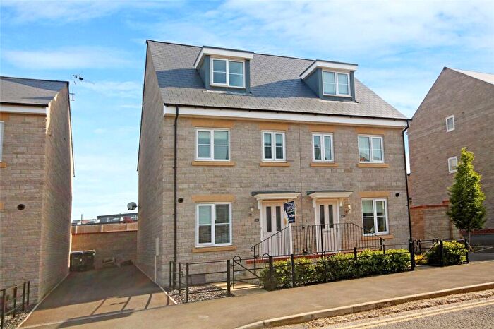 3 Bedroom Semi-Detached House To Rent In Cowleaze, Ridgeway Farm, Swindon, Wiltshire, SN5