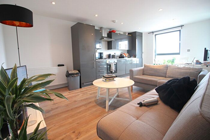 2 Bedroom Flat To Rent In Sahin House, Shacklewell Lane, Dalston, E8