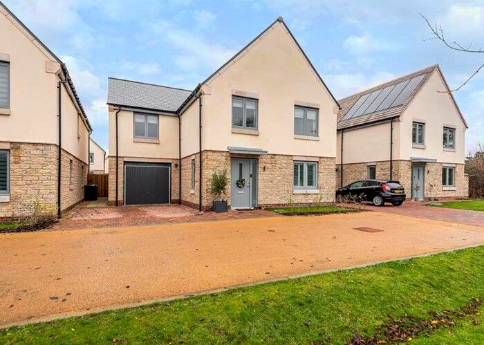 5 Bedroom Property To Rent In Haricot Vale Road, Bicester, OX27