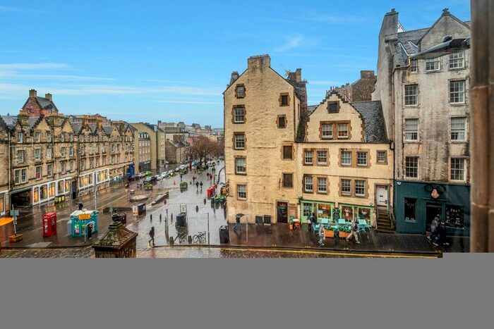 2 Bedroom Flat To Rent In West Bow, Edinburgh, EH1