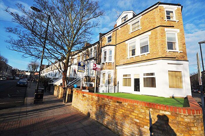 3 Bedroom Maisonette To Rent In Warrender Road, Tufnell Park, N19