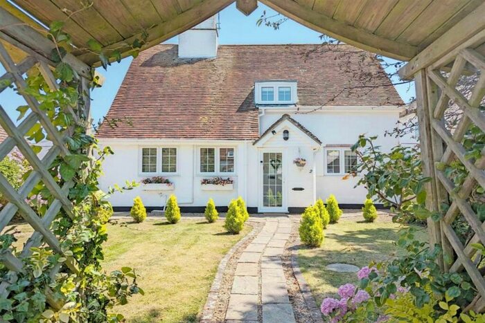 3 Bedroom Detached House To Rent In A'Beckets Avenue, Bognor Regis, PO21