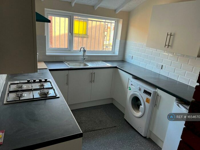 2 Bedroom Maisonette To Rent In Milbourne Street, Blackpool, FY1