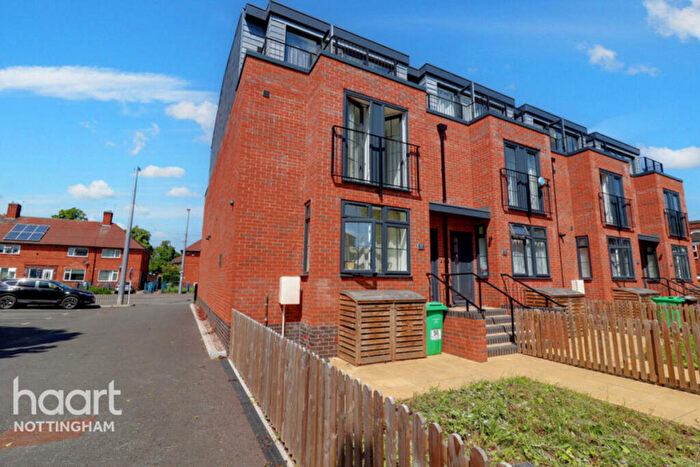 3 Bedroom End Of Terrace House For Sale In Gregory Street, Lenton, Nottingham, NG7
