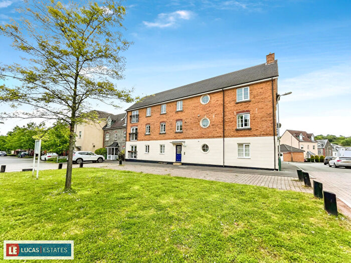 2 Bedroom Apartment For Sale In Dragon Way, Cwm Calon, CF82