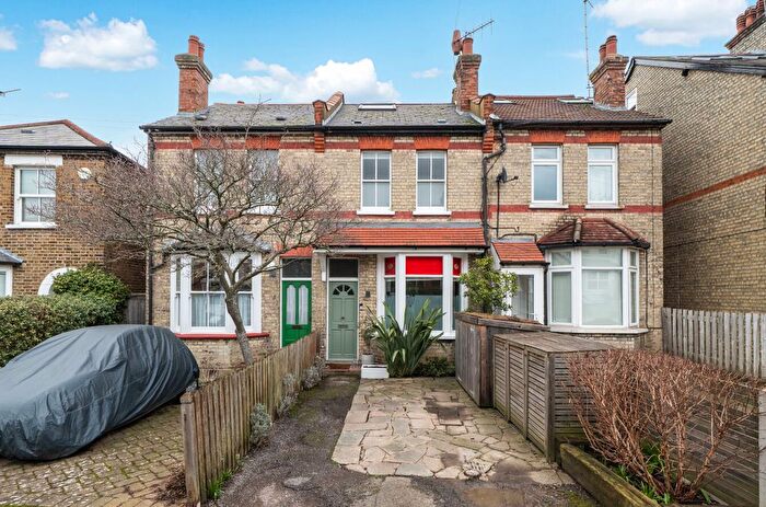 2 Bedroom Terraced House For Sale In Victoria Road, Barnet, EN4