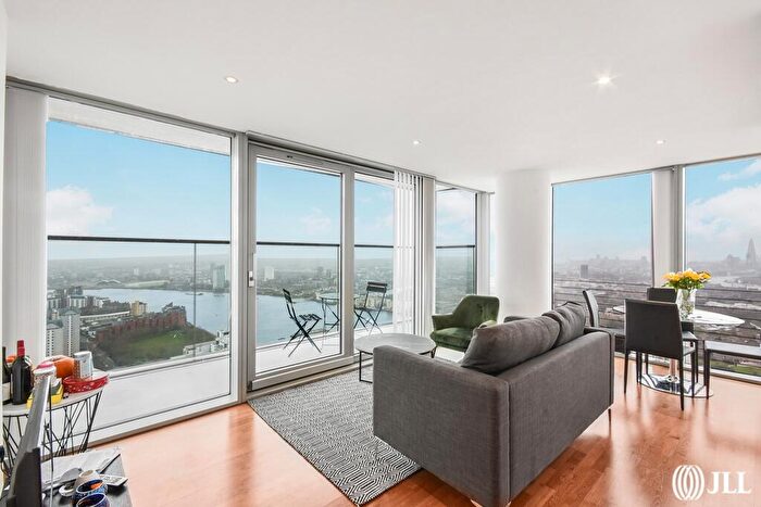 2 Bedroom Apartment To Rent In Landmark East Tower, Marsh Wall, E14