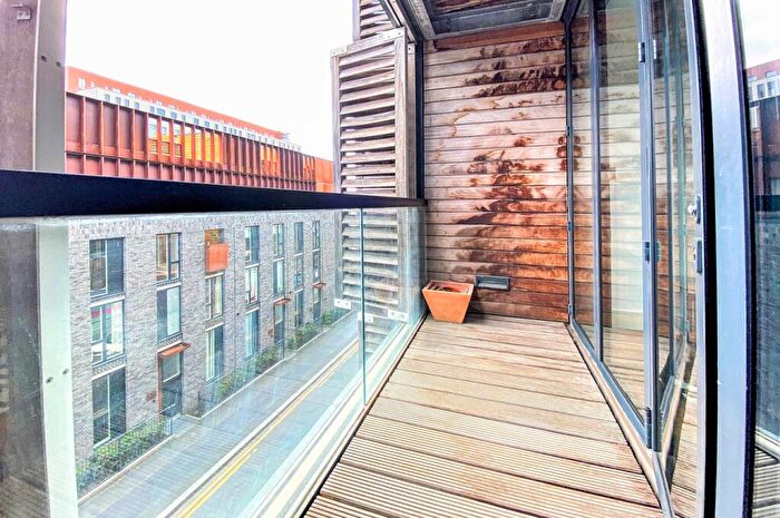 1 Bedroom Apartment To Rent In Burton Place, Castlefield, Manchester, M15