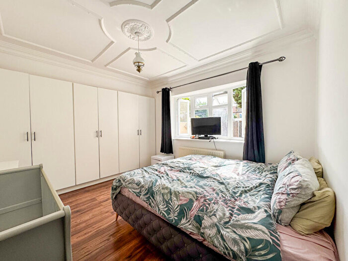 1 Bedroom Flat For Sale In Central Avenue, Southend-on-Sea, SS2