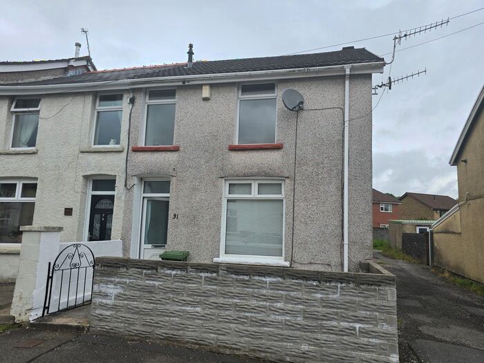 2 Bedroom End Of Terrace House To Rent In Griffiths St, Ystrad Mynach, CF82