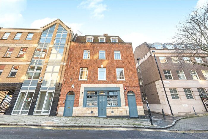 1 Bedroom Flat For Sale In Topham Street, London, EC1R