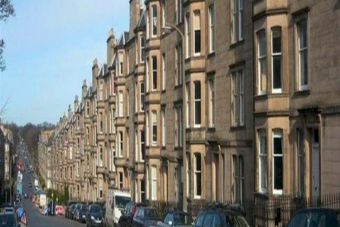 2 Bedroom Flat To Rent In Comely Bank Avenue, Edinburgh, EH4