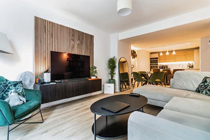 2 Bedroom Apartment For Sale In Cobourg Street, Manchester, M1