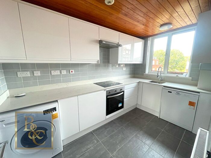 3 Bedroom Maisonette To Rent In Third Avenue, London, W10