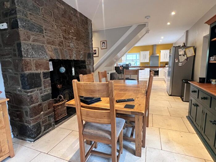 4 Bedroom Detached House For Sale In Carmel, Llanelli, Carmarthenshire., SA14