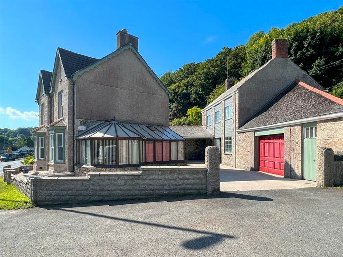 6 Bedroom Detached House For Sale In Penzance Road, Helston, TR13
