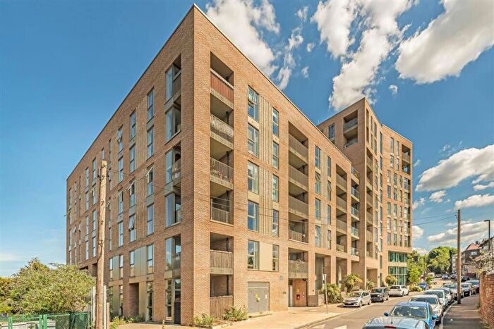 2 Bedroom Flat For Sale In Goodwood Road, New Cross, SE14