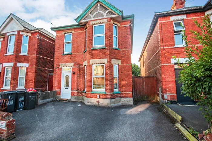 6 Bedroom Property To Rent In Stanfield Road, Bournemouth, BH9