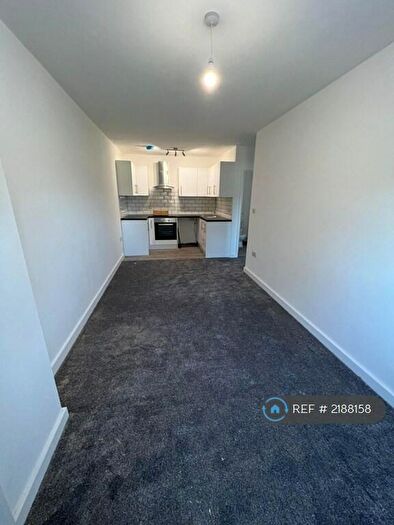 1 Bedroom Flat To Rent In Manchester, Manchester, M40