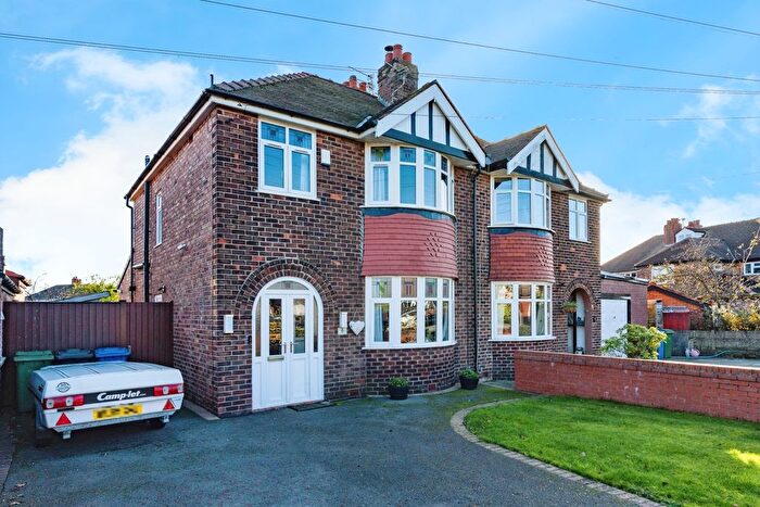 3 Bedroom Semi Detached House For Sale In Waterworks Lane, Winwick, Warrington, Cheshire, WA2