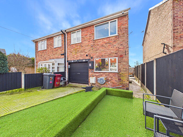 4 Bedroom Semi-Detached House For Sale In Green Close, Newton, DE55