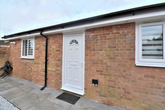 Studio To Rent In The Croft Swanley, BR8