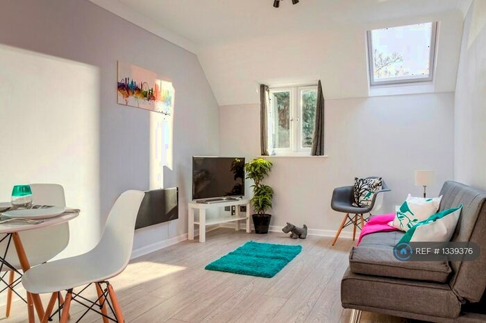 2 Bedroom Flat To Rent In Mill Court, Braintree, CM7