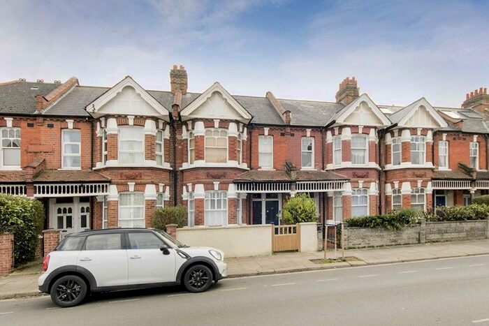 2 Bedroom Flat To Rent In Valetta Road, London, W3