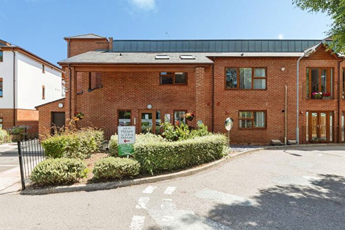 2 Bedroom Flat For Sale In Club Lane, Woburn Sands, Milton Keynes, MK17
