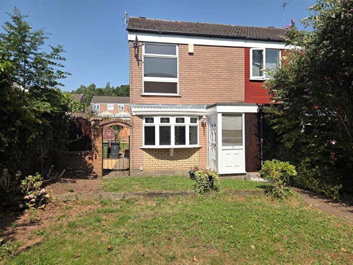 3 Bedroom Semi-Detached House For Sale In Calder Road, Stourport-On-Severn, DY13