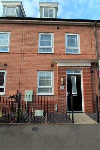 3 Bedroom Property To Rent In Carmelita Avenue, Fernwood, Newark NG24