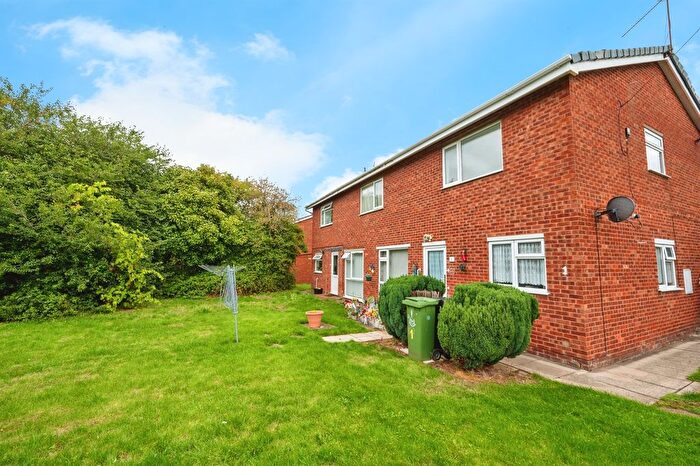 1 Bedroom Maisonette To Rent In Elkstone Close, Worcester, WR4