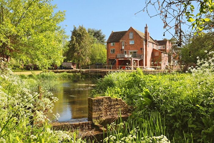 4 Bedroom Semi-Detached House For Sale In Mill Lane, Newbold On Stour, Stratford-Upon-Avon, CV37
