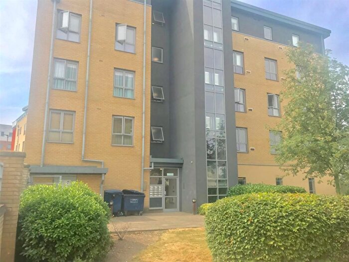 2 Bedroom Flat To Rent In Sherman House, CB1