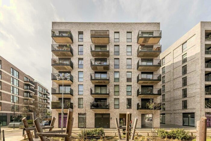 1 Bedroom Flat To Rent In Rookwood Way, Hackney Wick, E3