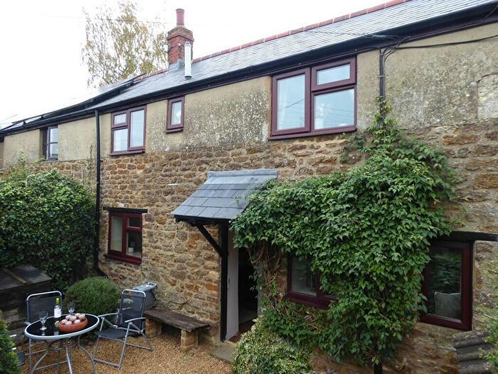 2 Bedroom Terraced House To Rent In Rose Hall Lane, OX17