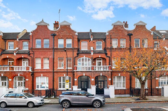 1 Bedroom Flat To Rent In Fairholme Road, London, W14