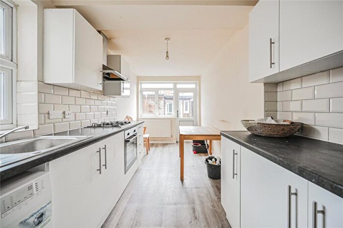 3 Bedroom Terraced House For Sale In Eldon Road, London, N22