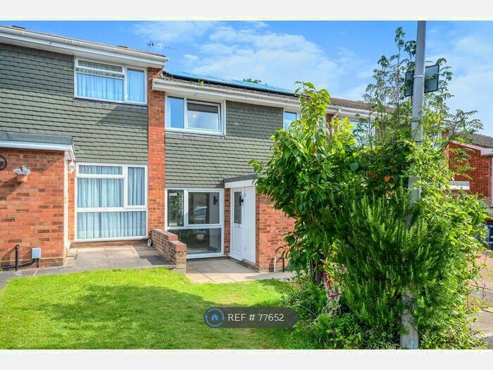 4 Bedroom Terraced House To Rent In St. Nicholas Close, Amersham, HP7