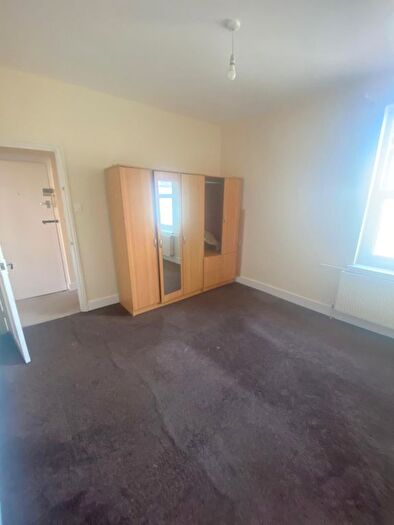 1 Bedroom Flat To Rent In Windsor Road, Leyton, E10