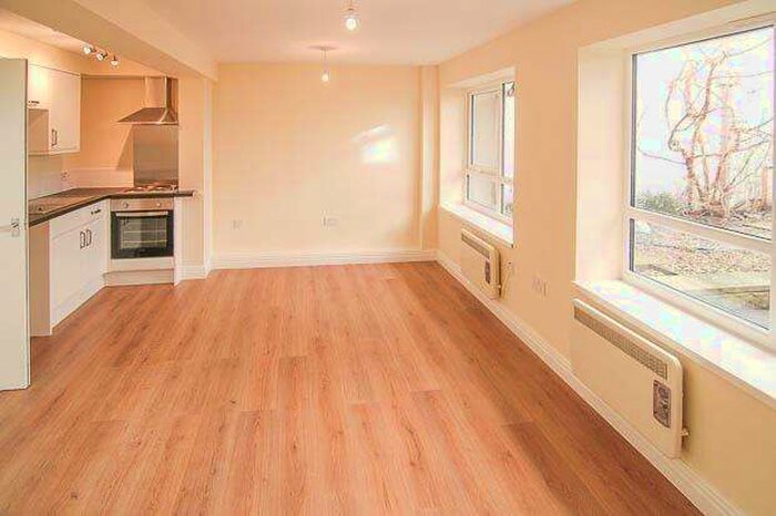 1 Bedroom Flat To Rent In 51 Berkeley Court, Cheltenham, GL52